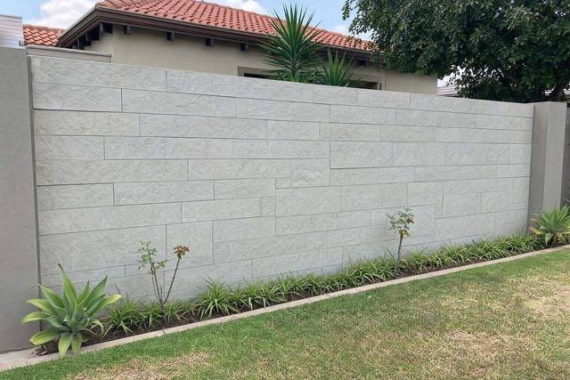 Stone cladding panels in Sandstone