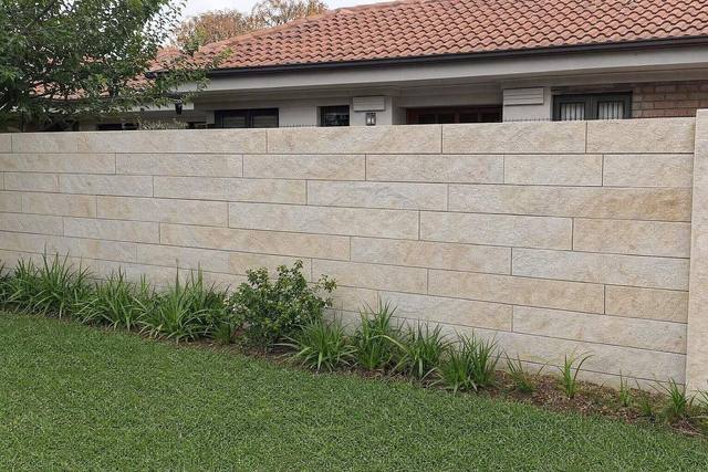 Extra-large sandstone cladding in Sandstone