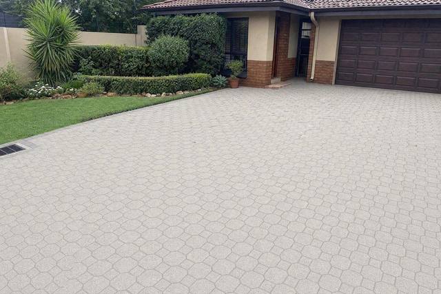 Octagon & square pavers in Grey
