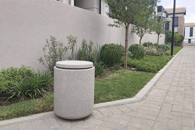 Concrete bins