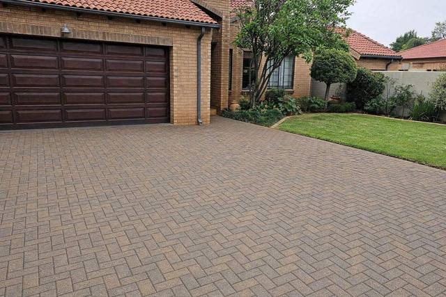 Herringbone in bevel pavers, Sahara