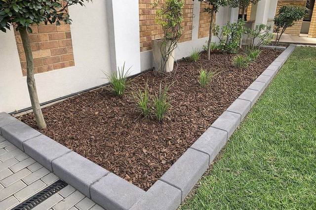 Bark-mulched beds