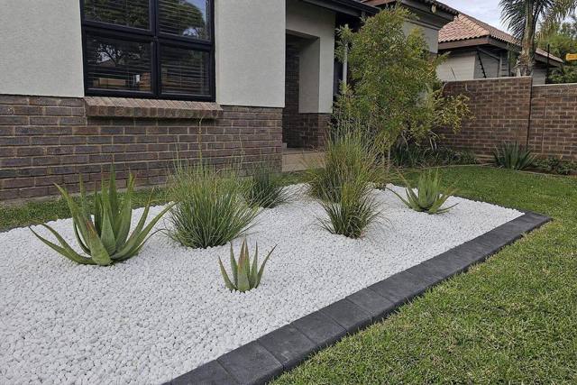 White crush garden bed