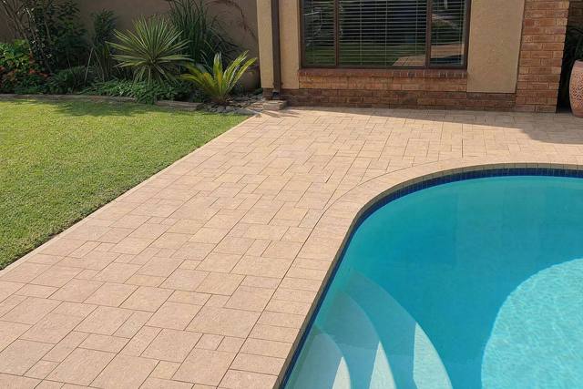 Multi-size paving blocks