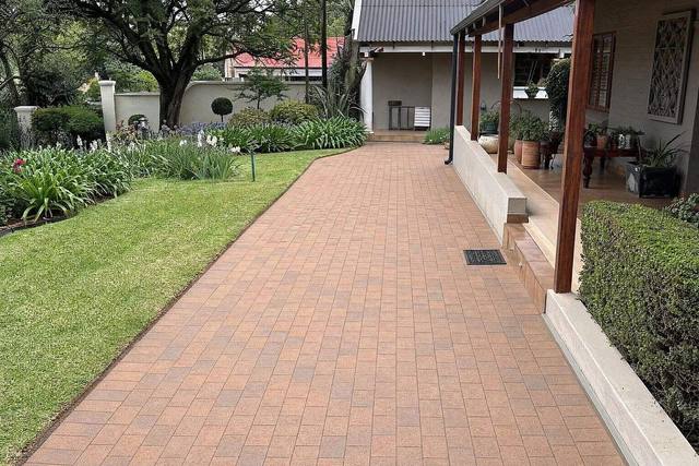 Bevel pavers in Autumn blend