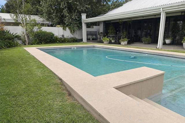 Corner & double-sided copings in Sandstone tan light