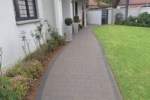 Clay pavers (modular) in Graphite