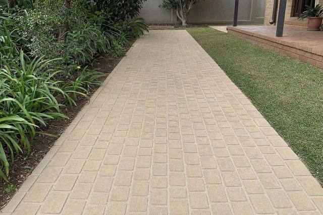 Rock cobbles in Sandstone tan light