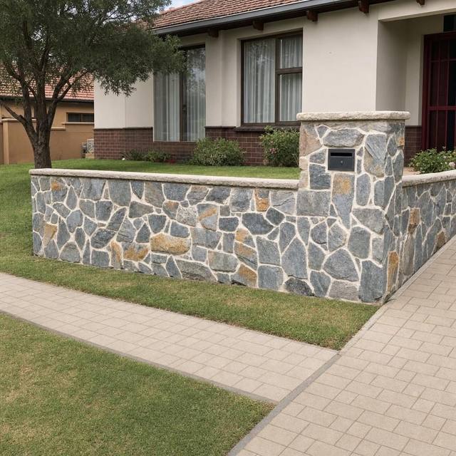 Front wall in crazy cladding