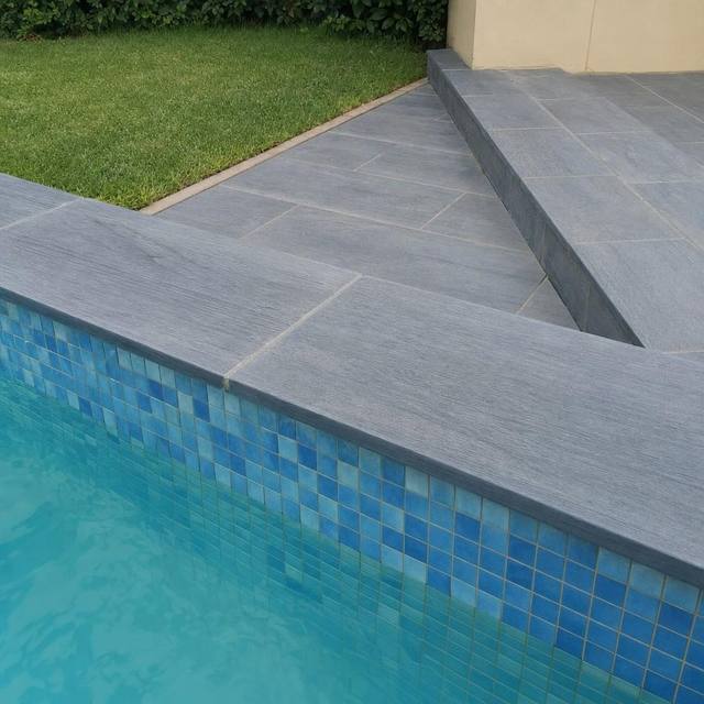 Wood-look coping